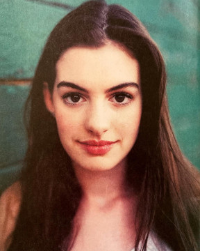 anne-hathaway-in-1998-v0-6agin7u4lxjb1.jpg